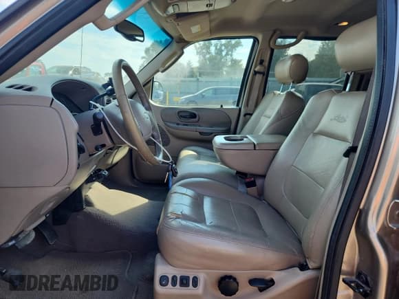 ✅ 2003 Ford F-150 XLT • VIN: 1FTRW08L73KC82473 • Lot: 82003195. Listed on Copart with 200,885 mi. Free auction sales archive from the USA and detailed vehicle history report at DreamBid. Image 7.