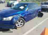 2013 Chevrolet Cruze 1LT z VIN 1G1PC5SB5D7110131, wystawiony jako IAAI lot #43332613 z przebiegiem 110 051 mil mil oraz . Historia ofert i sprzedaży dostępna na DreamBid. Obrazek 6.