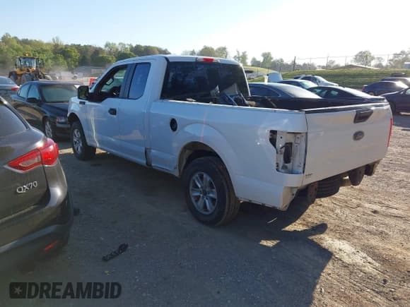 ✅ 2016 Ford F-150 XL • VIN: 1FTEX1CP9GFA58650 • Lot: 42036538. Wystawiony na IAAI z przebiegiem 104 698 mil. Bezpłatny archiwum sprzedaży aukcyjnych z USA i szczegółowy raport historii pojazdu na DreamBid. Zdjęcie 3.