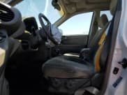 ✅ 2004 Hyundai Santa Fe GLS • VIN: KM8SC13E84U713106 • Lot: 61865775. Listed on Copart with 174,358 mi. Free auction sales archive from the USA and detailed vehicle history report at DreamBid. Image 7.