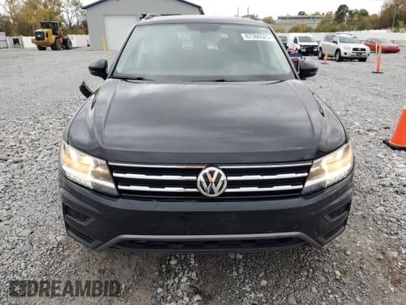 ✅ 2021 Volkswagen Tiguan SE • VIN: 3VV2B7AX7MM117022 • Lot: 87386525. Wystawiony na Copart z przebiegiem 67 737 mil. Bezpłatny archiwum sprzedaży aukcyjnych z USA i szczegółowy raport historii pojazdu na DreamBid. Zdjęcie 5.