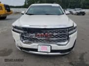 ✅ 2023 GMC Acadia Denali • VIN: 1GKKNPLS3PZ160805 • Lot: 71171615. Wystawiony na Copart z przebiegiem 18 725 mil. Bezpłatny archiwum sprzedaży aukcyjnych z USA i szczegółowy raport historii pojazdu na DreamBid. Zdjęcie 5.