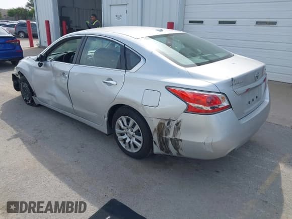 ✅ 2015 Nissan Altima S • VIN: 1N4AL3AP2FC109257 • Лот: 43178423. Опубликован ранее на IAAI с пробегом 54 203 миль. Бесплатный доступ к архиву аукционных продаж из США и подробный отчёт об истории автомобиля на DreamBid. Изображение 3.