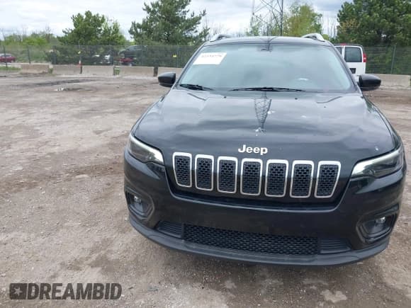 ✅ 2020 Jeep Cherokee Latitude Plus • VIN: 1C4PJLLB6LD596142 • Lot: 42334779. Listed on IAAI with 92,367 mi. Free auction sales archive from the USA and detailed vehicle history report at DreamBid. Image 13.