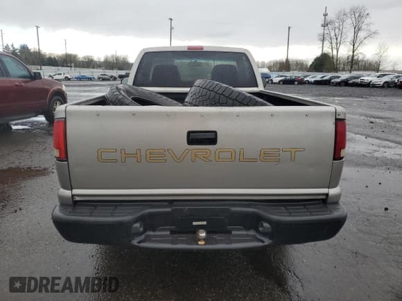 ✅ 2002 Chevrolet S-10 Fleet • VIN: 1GCCS145928158697 • Lot: 46715405. Listed on Copart with 207,999 mi. Free auction sales archive from the USA and detailed vehicle history report at DreamBid. Image 6.