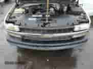 2002 Chevrolet Silverado 1500 z VIN 1GCEC14W12Z185739, wystawiony jako Copart lot #71419234 z przebiegiem 131 034 mil mil oraz Czysty tytuł • Clean title. Historia ofert i sprzedaży dostępna na DreamBid. Obrazek 11.