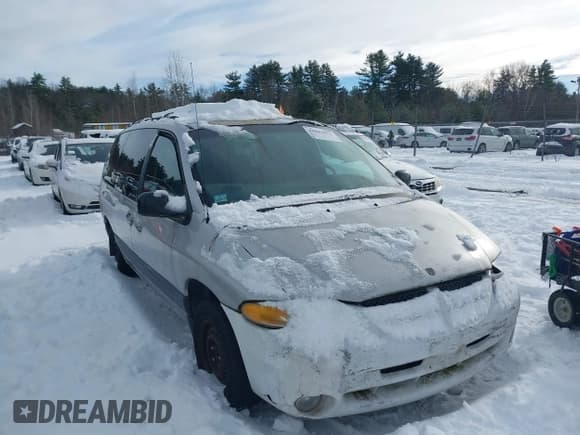 ✅ 2000 Dodge Caravan SE • VIN: 2B4GP44G1YR770005 • Lot: 43819012. Listed on IAAI with 180,456 mi. Free auction sales archive from the USA and detailed vehicle history report at DreamBid. Image 1.