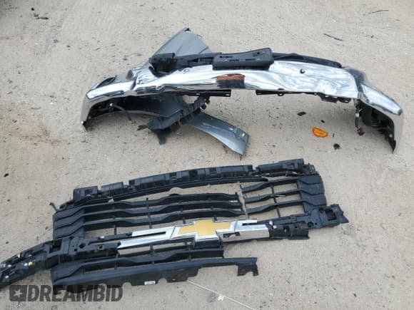 ✅ 2025 Chevrolet Silverado 2500HD • VIN: 1GC4KNEY7SF114844 • Lot: 51420605. Wystawiony na Copart z przebiegiem 12 909 mil. Bezpłatny archiwum sprzedaży aukcyjnych z USA i szczegółowy raport historii pojazdu na DreamBid. Zdjęcie 12.