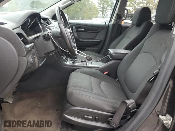 ✅ 2016 Chevrolet Traverse LT • VIN: 1GNKRGKD4GJ319825 • Lot: 90287835. Listed on Copart with 176,970 mi. Free auction sales archive from the USA and detailed vehicle history report at DreamBid. Image 7.