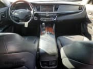 ✅ 2015 Kia K900 Luxury • VIN: KNALW4D4XF6021148 • Lot: 70263554. Wystawiony na Copart z przebiegiem 86 246 mil. Bezpłatny archiwum sprzedaży aukcyjnych z USA i szczegółowy raport historii pojazdu na DreamBid. Zdjęcie 8.