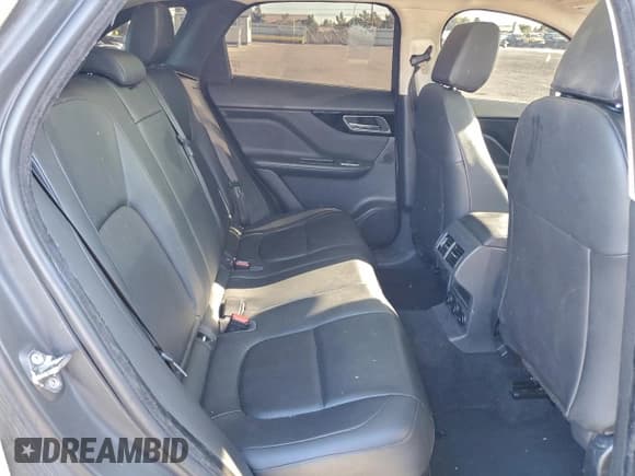 ✅ 2019 Jaguar F-Pace 25t • VIN: SADCS2FX8KA602153 • Lot: 85794145. Wystawiony na Copart z przebiegiem 113 705 mil. Bezpłatny archiwum sprzedaży aukcyjnych z USA i szczegółowy raport historii pojazdu na DreamBid. Zdjęcie 11.