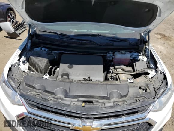 ✅ 2021 Chevrolet Traverse LS • VIN: 1GNERFKWXMJ184046 • Lot: 67483104. Wystawiony na Copart z przebiegiem 50 394 mil. Bezpłatny archiwum sprzedaży aukcyjnych z USA i szczegółowy raport historii pojazdu na DreamBid. Zdjęcie 12.