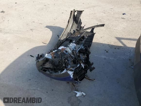 ✅ 2022 Hyundai Venue Limited • VIN: KMHRC8A32NU178249 • Lot: 42611865. Listed on Copart with 39,801 mi. Free auction sales archive from the USA and detailed vehicle history report at DreamBid. Image 15.