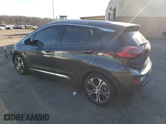 2020 Chevrolet Bolt EV Premier z VIN 1G1FZ6S04L4112001, wystawiony jako Copart lot #42660994 z przebiegiem 33 147 mil mil oraz . Historia ofert i sprzedaży dostępna na DreamBid. Obrazek 2.