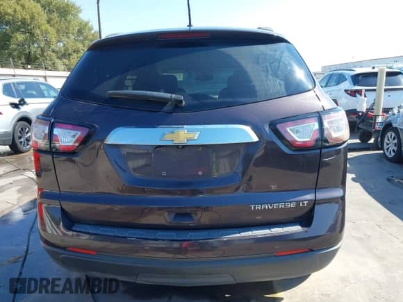 2015 Chevrolet Traverse LT z VIN 1GNKRHKD2FJ142387, wystawiony jako IAAI lot #43333694 z przebiegiem 283 105 mil mil oraz . Historia ofert i sprzedaży dostępna na DreamBid. Obrazek 19.