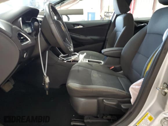 ✅ 2017 Chevrolet Cruze LS • VIN: 1G1BC5SMXH7122910 • Lot: 61137643. Listed on Copart with 58,626 mi. Free auction sales archive from the USA and detailed vehicle history report at DreamBid. Image 7.