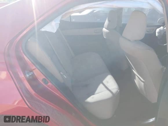 ✅ 2014 Toyota Corolla L • VIN: 5YFBURHE0EP116586 • Lot: 43573096. Wystawiony na IAAI z przebiegiem 137 199 mil. Bezpłatny archiwum sprzedaży aukcyjnych z USA i szczegółowy raport historii pojazdu na DreamBid. Zdjęcie 8.