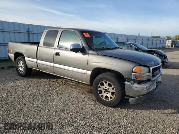 ✅ 2000 GMC Sierra 1500 SLE • VIN: 2GTEK19T5Y1241815 • Lot: 85424605. Wystawiony na Copart z przebiegiem 264 423 mil. Bezpłatny archiwum sprzedaży aukcyjnych z USA i szczegółowy raport historii pojazdu na DreamBid. Zdjęcie 4.