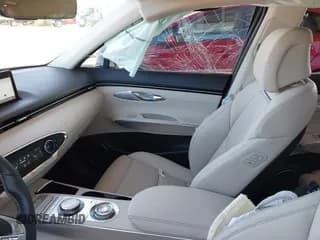 ✅ 2023 Genesis GV70 2.5T • VIN: KMUMADTB6PU117164 • Lot: 43503476. Wystawiony na IAAI z przebiegiem 28 081 mil. Bezpłatny archiwum sprzedaży aukcyjnych z USA i szczegółowy raport historii pojazdu na DreamBid. Zdjęcie 5.