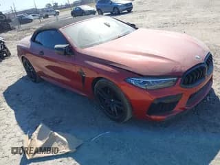 ✅ 2020 BMW M8 • VIN: WBSDZ0C07LBM09505 • Lot: 41795800. Wystawiony na IAAI z przebiegiem 13 459 mil. Bezpłatny archiwum sprzedaży aukcyjnych z USA i szczegółowy raport historii pojazdu na DreamBid. Zdjęcie 1.