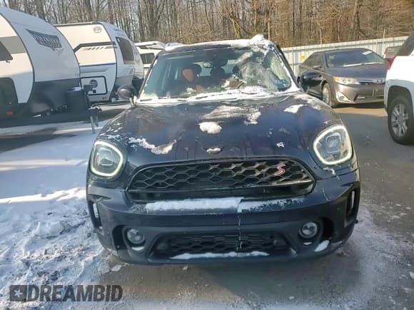 ✅ 2024 MINI Countryman Cooper S • VIN: WMZ83BR03R3R54844 • Lot: 87876155. Listed on Copart with 15,242 mi. Free auction sales archive from the USA and detailed vehicle history report at DreamBid. Image 11.