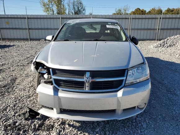 ✅ 2010 Dodge Avenger R/T • VIN: 1B3CC5FB5AN211839 • Лот: 75762604. Опубликован ранее на Copart с пробегом 148 496 миль. Бесплатный доступ к архиву аукционных продаж из США и подробный отчёт об истории автомобиля на DreamBid. Изображение 5.