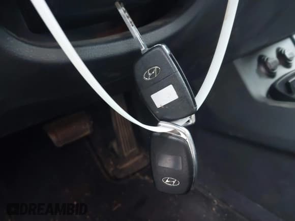 ✅ 2016 Hyundai Santa Fe SE • VIN: KM8SMDHF2GU144239 • Лот: 43664194. Опубликован ранее на IAAI с пробегом 136 762 миль. Бесплатный доступ к архиву аукционных продаж из США и подробный отчёт об истории автомобиля на DreamBid. Изображение 11.