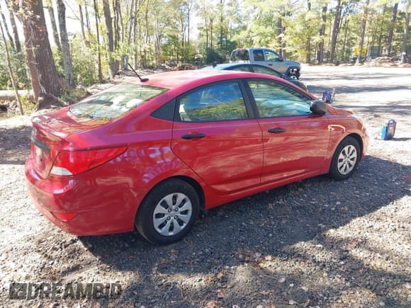 ✅ 2017 Hyundai Accent SE • VIN: KMHCT4AE6HU298933 • Lot: 43516947. Wystawiony na IAAI z przebiegiem 99 620 mil. Bezpłatny archiwum sprzedaży aukcyjnych z USA i szczegółowy raport historii pojazdu na DreamBid. Zdjęcie 4.