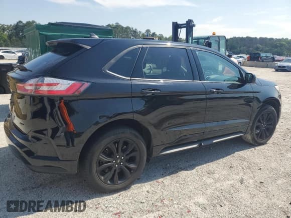 ✅ 2022 Ford Edge SE • VIN: 2FMPK4G9XNBA25106 • Lot: 56857515. Wystawiony na Copart z przebiegiem 93 403 mil. Bezpłatny archiwum sprzedaży aukcyjnych z USA i szczegółowy raport historii pojazdu na DreamBid. Zdjęcie 3.