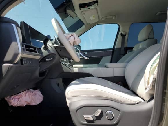 2024 Hyundai Santa Fe SEL с VIN 5NMP24GL0RH014199, выставлен на аукционе Copart как лот 52380505 с пробегом 42 812 миль миль и Чистый • Clean title. История ставок и продаж доступна на DreamBid. Изображение 7.