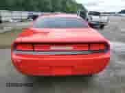 2014 Dodge Challenger SXT 100th Anniversary z VIN 2C3CDYAG1EH278828, wystawiony jako Copart lot #58417075 z przebiegiem 136 953 mil mil oraz Szkoda całkowita • Salvage title. Historia ofert i sprzedaży dostępna na DreamBid. Obrazek 6.