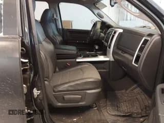 ✅ 2010 Dodge 1500 Laramie • VIN: 1D7RV1GT8AS176613 • Lot: 41581660. Wystawiony na IAAI z przebiegiem 136 339 mil. Bezpłatny archiwum sprzedaży aukcyjnych z USA i szczegółowy raport historii pojazdu na DreamBid. Zdjęcie 5.