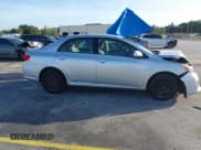 ✅ 2013 Toyota Corolla LE • VIN: JTDBU4EE4DJ114284 • Lot: 43689180. Wystawiony na IAAI z przebiegiem 35 667 mil. Bezpłatny archiwum sprzedaży aukcyjnych z USA i szczegółowy raport historii pojazdu na DreamBid. Zdjęcie 13.