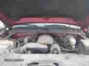 2006 Chevrolet Silverado 1500 LT2 z VIN 1GCEK19T06Z233304, wystawiony jako IAAI lot #43330025 z przebiegiem 198 732 mil mil oraz . Historia ofert i sprzedaży dostępna na DreamBid. Obrazek 10.