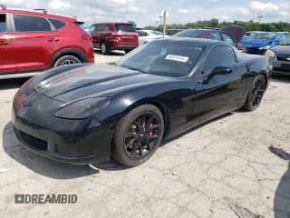 ✅ 2006 Chevrolet Corvette • VIN: 1G1YY26U065104140 • Lot: 65324435. Wystawiony na Copart z przebiegiem 107 043 mil. Bezpłatny archiwum sprzedaży aukcyjnych z USA i szczegółowy raport historii pojazdu na DreamBid. Zdjęcie 1.