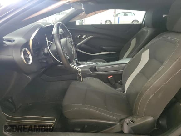 ✅ 2018 Chevrolet Camaro 1SS • VIN: 1G1FF1R71J0110709 • Лот: 82028345. Опубликован ранее на Copart с пробегом 85 225 миль. Бесплатный доступ к архиву аукционных продаж из США и подробный отчёт об истории автомобиля на DreamBid. Изображение 7.