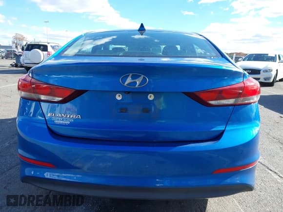 ✅ 2017 Hyundai Elantra SE • VIN: 5NPD84LF6HH181475 • Lot: 43626162. Listed on IAAI with 144,431 mi. Free auction sales archive from the USA and detailed vehicle history report at DreamBid. Image 16.