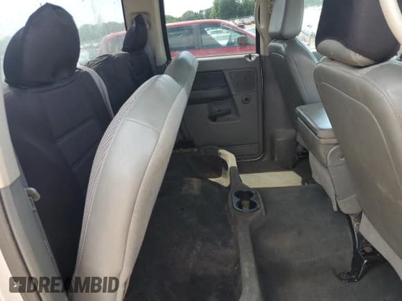 ✅ 2008 Dodge 2500 ST • VIN: 3D7KR28A28G151281 • Лот: 62576875. Опубликован ранее на Copart с пробегом Не указан. Бесплатный доступ к архиву аукционных продаж из США и подробный отчёт об истории автомобиля на DreamBid. Изображение 10.