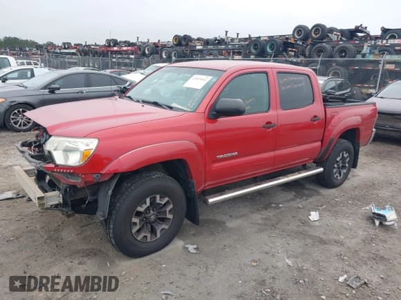 ✅ 2015 Toyota Tacoma PreRunner • VIN: 5TFJU4GN6FX085556 • Лот: 43539462. Опубликован ранее на IAAI с пробегом 156 000 миль. Бесплатный доступ к архиву аукционных продаж из США и подробный отчёт об истории автомобиля на DreamBid. Изображение 2.