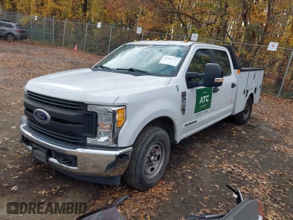 ✅ 2017 Ford F-350 • VIN: 1FD7W3AT4HEC95024 • Lot: 43682999. Listed on IAAI with 131,581 mi. Free auction sales archive from the USA and detailed vehicle history report at DreamBid. Image 2.