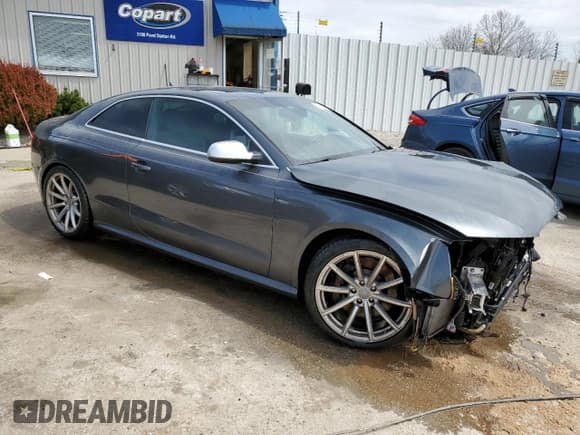 ✅ 2013 Audi RS 5 • VIN: WUAC6AFRXDA900477 • Lot: 51216375. Listed on Copart with 110,353 mi. Free auction sales archive from the USA and detailed vehicle history report at DreamBid. Image 4.