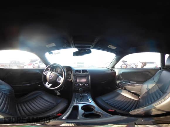 2014 Dodge Challenger SXT с VIN 2C3CDYAG3EH141115, выставлен на аукционе IAAI как лот 43092764 с пробегом 74 131 миль миль и . История ставок и продаж доступна на DreamBid. Изображение 19.