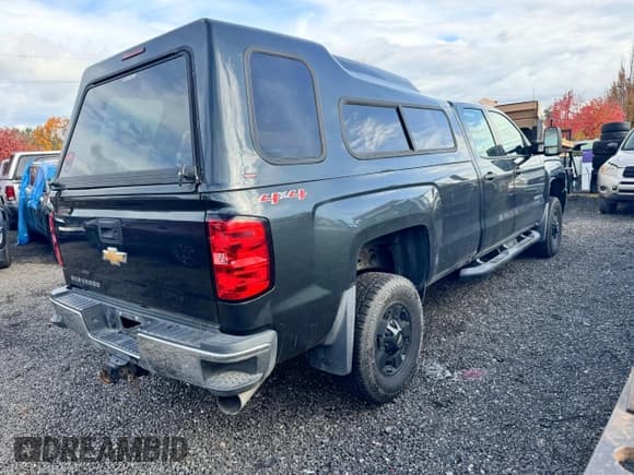 ✅ 2017 Chevrolet Silverado 2500HD Work Truck • VIN: 1GC2KUEY9HZ334849 • Лот: 79345004. Опубликован ранее на Copart с пробегом 73 211 миль. Бесплатный доступ к архиву аукционных продаж из США и подробный отчёт об истории автомобиля на DreamBid. Изображение 4.