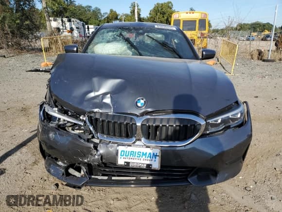 ✅ 2022 BMW 3 Series 330i xDrive • VIN: 3MW5R7J07N8C61526 • Lot: 84838055. Wystawiony na Copart z przebiegiem Nie podano. Bezpłatny archiwum sprzedaży aukcyjnych z USA i szczegółowy raport historii pojazdu na DreamBid. Zdjęcie 5.