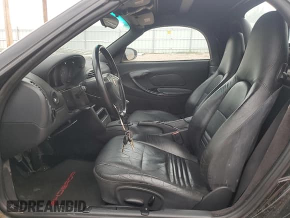 ✅ 1998 Porsche Boxster • VIN: WP0CA2989WU620104 • Lot: 83807245. Listed on Copart with 131,290 mi. Free auction sales archive from the USA and detailed vehicle history report at DreamBid. Image 7.