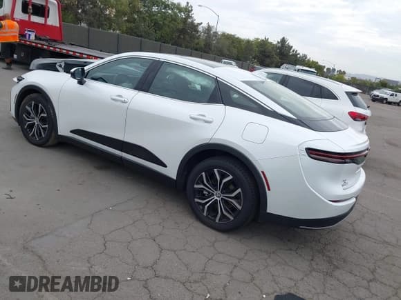 ✅ 2023 Toyota Crown Limited • VIN: JTDAAAAF9P3012473 • Lot: 43412592. Listed on IAAI with 22,536 mi. Free auction sales archive from the USA and detailed vehicle history report at DreamBid. Image 3.