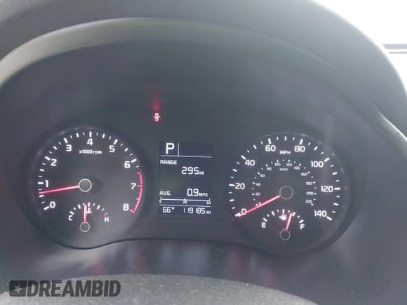 ✅ 2018 Kia Rio S • VIN: 3KPA24AB1JE066765 • Lot: 43373171. Wystawiony na IAAI z przebiegiem 119 185 mil. Bezpłatny archiwum sprzedaży aukcyjnych z USA i szczegółowy raport historii pojazdu na DreamBid. Zdjęcie 7.