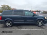 ✅ 2014 Chrysler Town & Country Touring • VIN: 2C4RC1BG3ER195765 • Лот: 43561392. Опубликован ранее на IAAI с пробегом 144 618 миль. Бесплатный доступ к архиву аукционных продаж из США и подробный отчёт об истории автомобиля на DreamBid. Изображение 13.