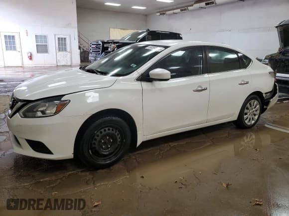 ✅ 2017 Nissan Sentra S • VIN: 3N1AB7AP2HY319004 • Lot: 86598475. Listed on Copart with 88,411 mi. Free auction sales archive from the USA and detailed vehicle history report at DreamBid. Image 1.