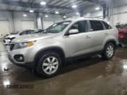 ✅ 2013 Kia Sorento LX • VIN: 5XYKTDA63DG351687 • Лот: 59028485. Опубликован ранее на Copart с пробегом 132 723 миль. Бесплатный доступ к архиву аукционных продаж из США и подробный отчёт об истории автомобиля на DreamBid. Изображение 1.